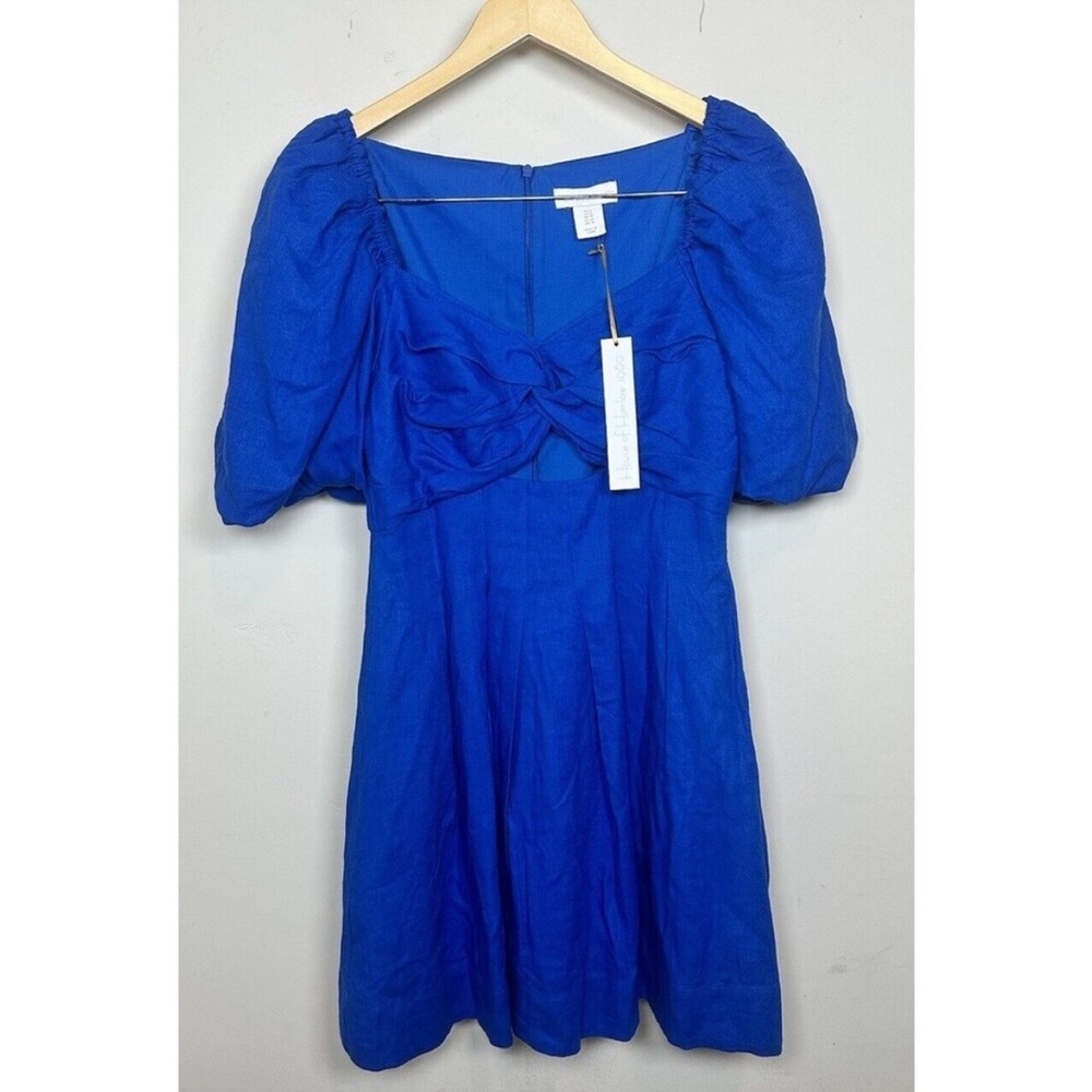 House of Harlow 1960.  Size 6.. beautiful royal blue